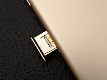 iPhone SIM卡托盤卡死-iPhone維修推薦